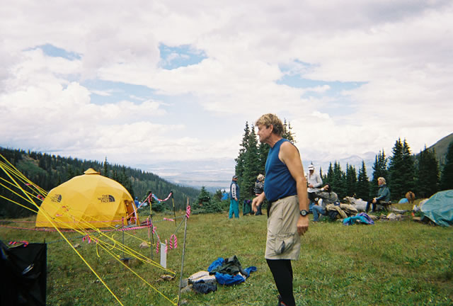 Intrepid volunteers work the Hopeless aid station