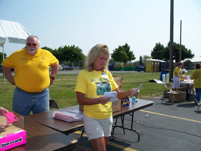 Race director Leslie Guererra