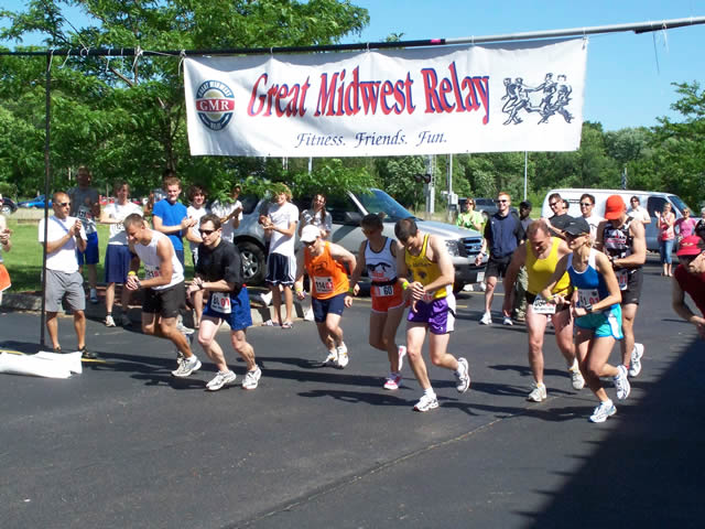 Last wave of the 2007 Great Midwest Relay takes to the roads of Madison