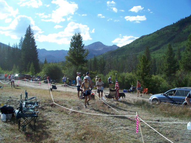 Beth-Bear checks into Winfield aid station