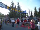 Sunday morning with runners & pacers making their way up 6th Street