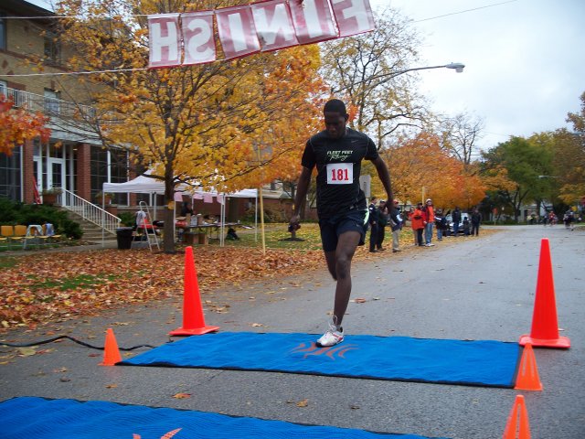 Marcus Thomas takes third place