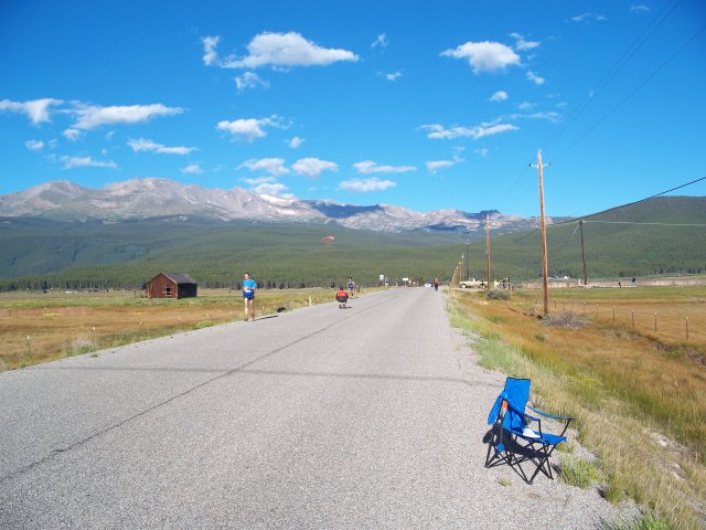 Runners on Hwy 300 east of Fish Hatchery outbound : Saturday August 21, 2010