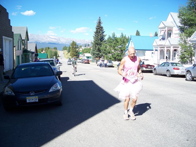 Keith Straw on 6th Street nearing the finish line : Sunday August 22, 2010