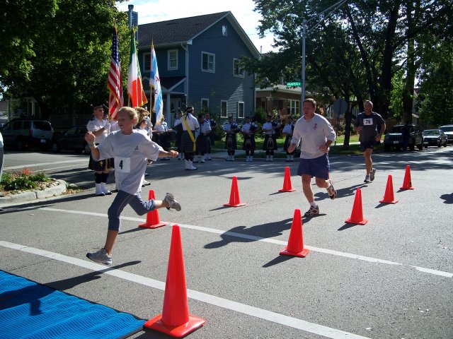 Sunday September 19, 2010 : Action at the Finish Line