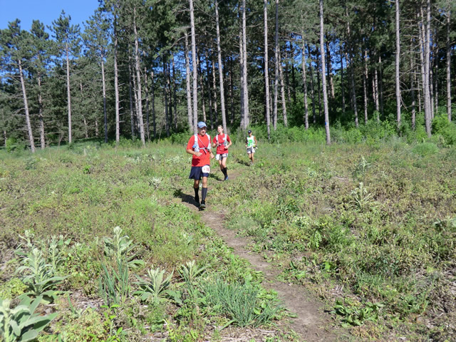Saturday June 2, 2012 : Emma Carlin Outbound (mile 15.8)