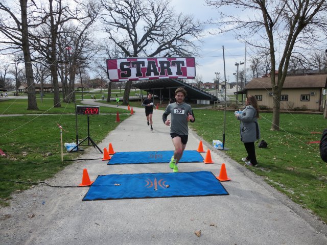 Action at the inaugural IUN Nurses on the Run 5K