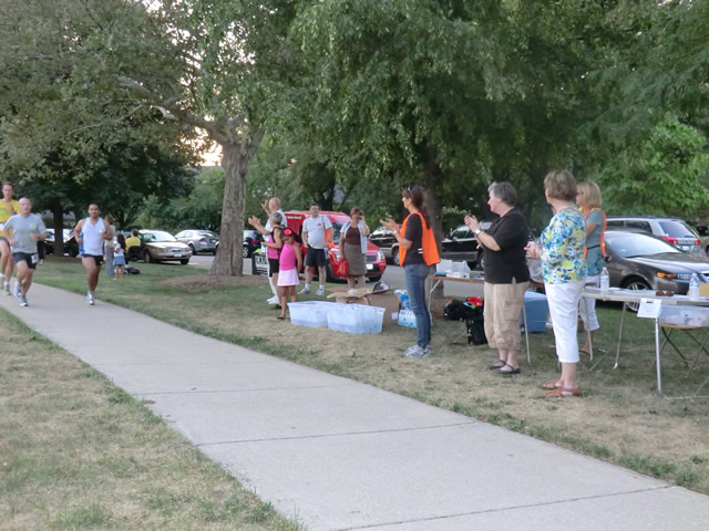 Wednesday August 1st 2012 : Action from the Inaugural Chicago Full Moon Run