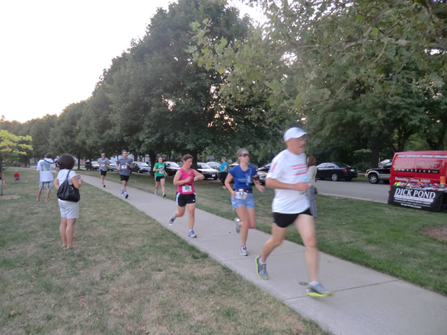 Wednesday August 1st 2012 : Action from the Inaugural Chicago Full Moon Run