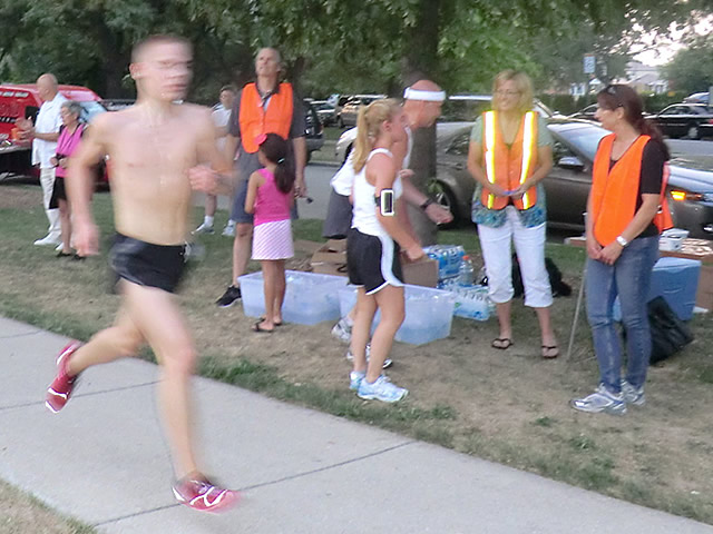 Wednesday August 1st 2012 : Action from the Inaugural Chicago Full Moon Run