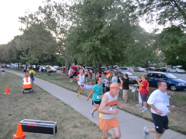 Wednesday August 1st 2012 : Action from the Inaugural Chicago Full Moon Run