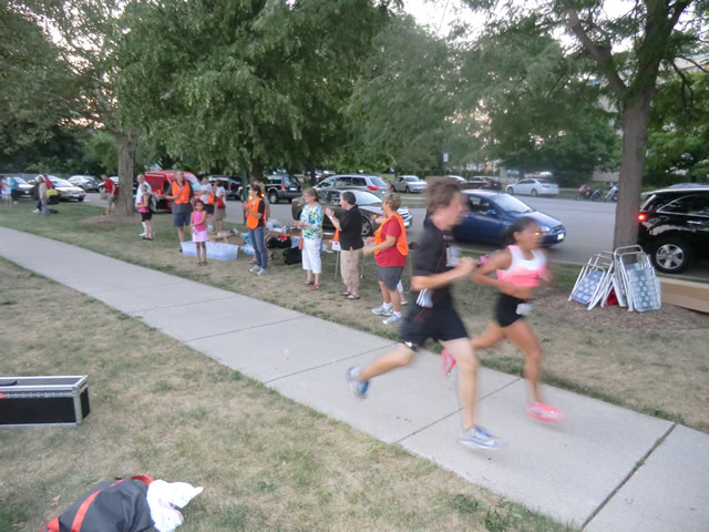 Wednesday August 1st 2012 : Action from the Inaugural Chicago Full Moon Run