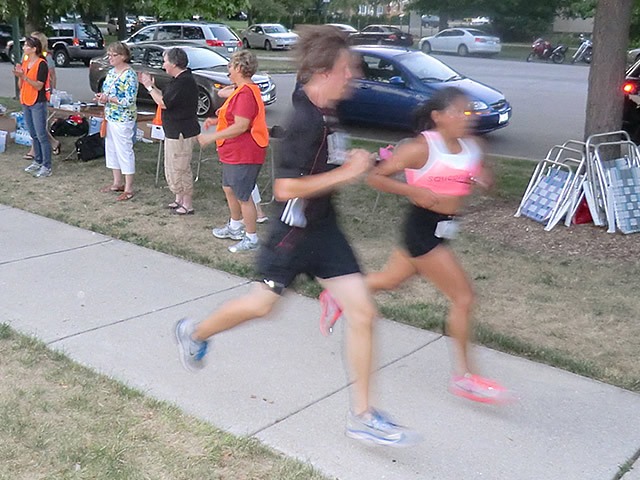 Wednesday August 1st 2012 : Action from the Inaugural Chicago Full Moon Run