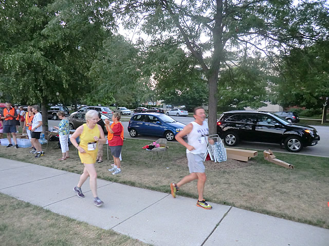 Wednesday August 1st 2012 : Action from the Inaugural Chicago Full Moon Run