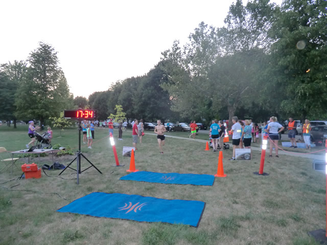 Wednesday August 1st 2012 : Action from the Inaugural Chicago Full Moon Run