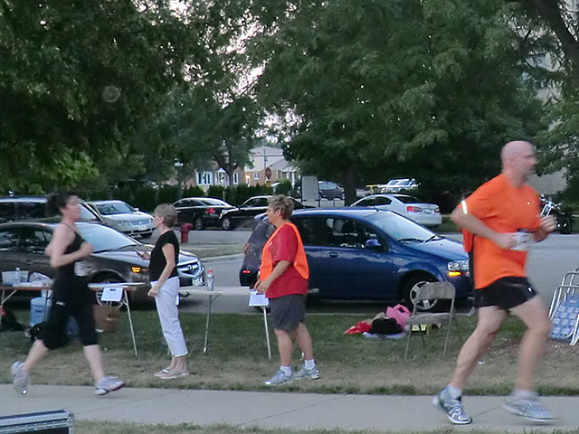 Wednesday August 1st 2012 : Action from the Inaugural Chicago Full Moon Run