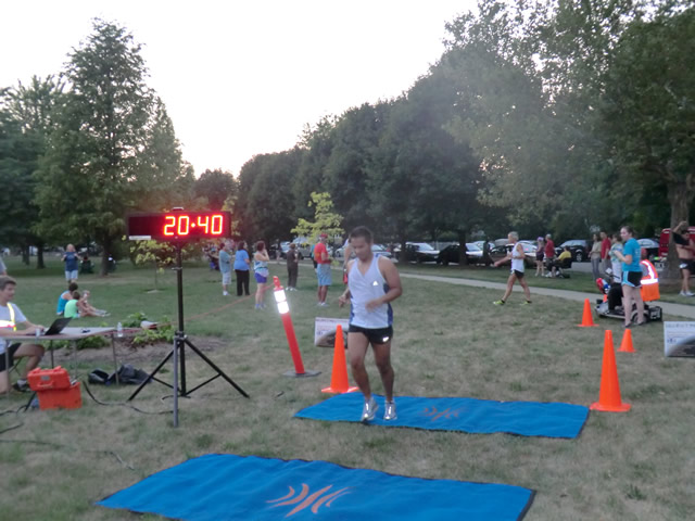 Wednesday August 1st 2012 : Action from the Inaugural Chicago Full Moon Run