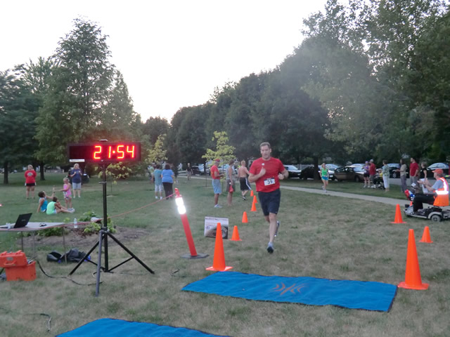 Wednesday August 1st 2012 : Action from the Inaugural Chicago Full Moon Run