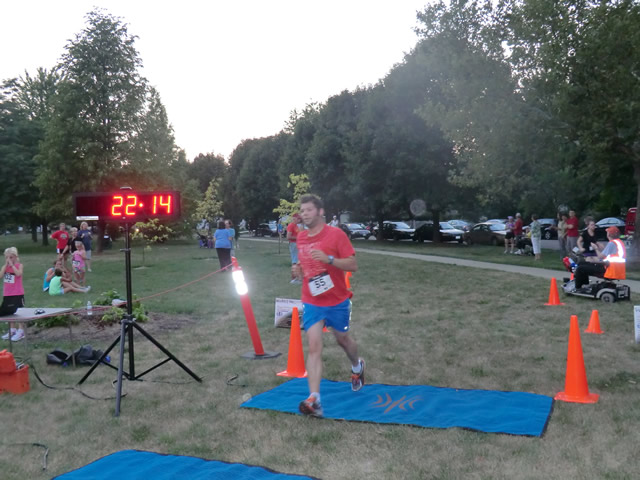 Wednesday August 1st 2012 : Action from the Inaugural Chicago Full Moon Run