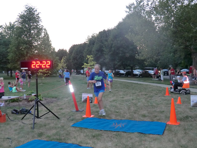 Wednesday August 1st 2012 : Action from the Inaugural Chicago Full Moon Run