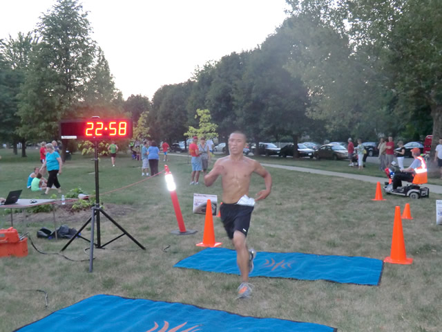 Wednesday August 1st 2012 : Action from the Inaugural Chicago Full Moon Run