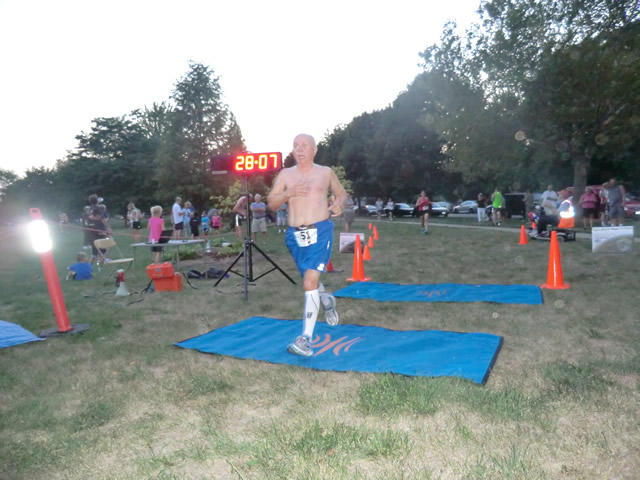 Wednesday August 1st 2012 : Action from the Inaugural Chicago Full Moon Run