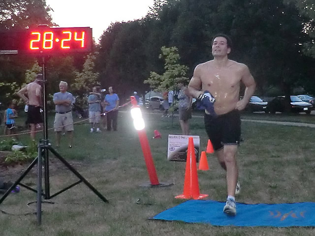 Wednesday August 1st 2012 : Action from the Inaugural Chicago Full Moon Run