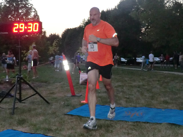 Wednesday August 1st 2012 : Action from the Inaugural Chicago Full Moon Run