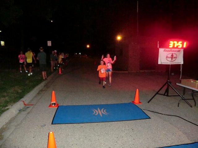 Thursday August 2nd 2012 : 8th Annual Movin' Shoes Full Moon 5K
