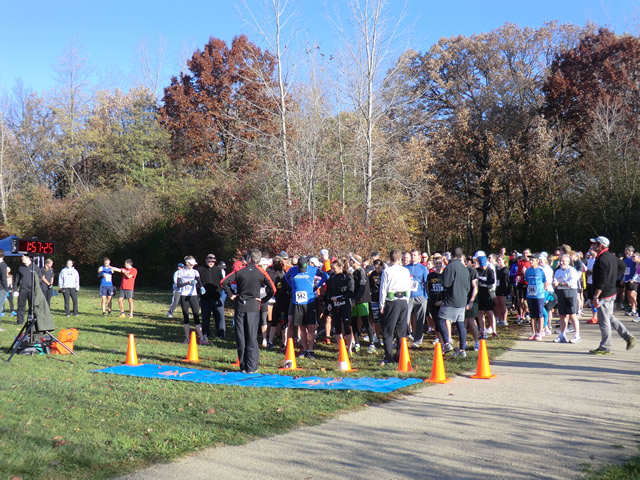 Early Morning - Saturday October 20, 2012 : Start of the DPR Trail Half-Marathon