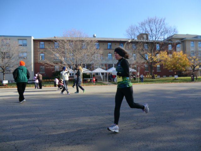 Race Action of Going in Circles 5-Km : Saturday October 27, 2012