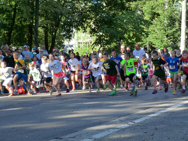 Start of the 1 Mile Kids' Run