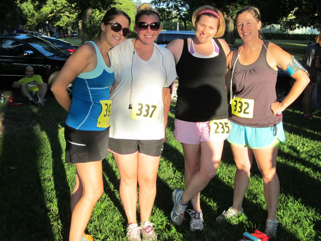 Runners prepare : Race Gathering