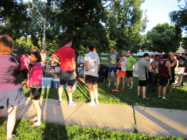 Runners prepare : Race Gathering