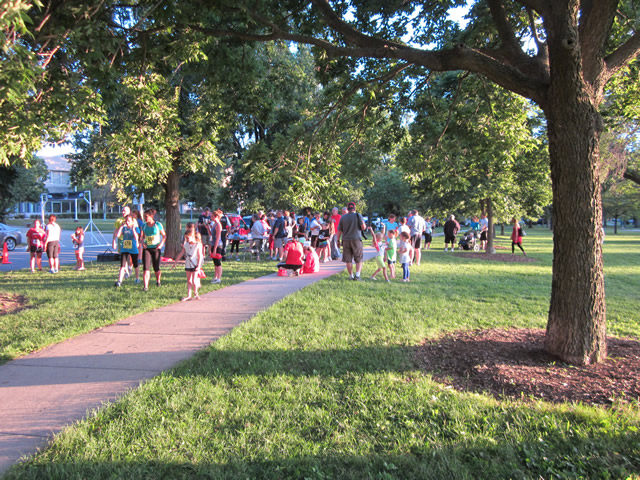Runners prepare : Race Gathering