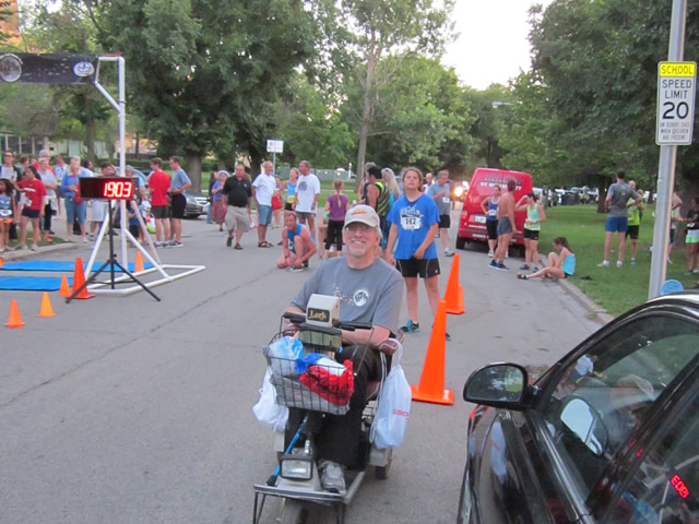 Thrills at the finish of the Chicago Full Moon 5-Km