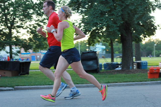 5-Km runners complete their first lap on course