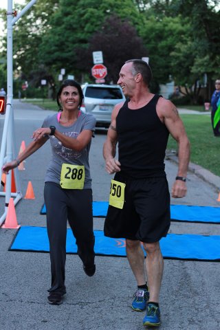 Thrills at the finish of the Chicago Full Moon 5-Km