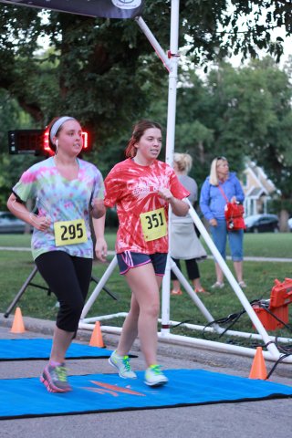 Thrills at the finish of the Chicago Full Moon 5-Km