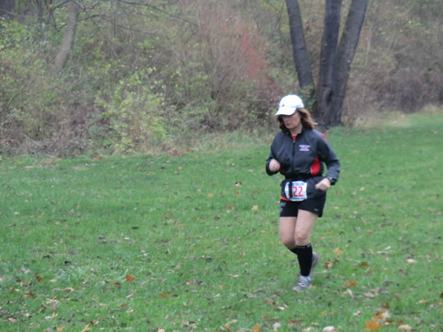 After one lap Julie Branden makes a quick trunaround & heads back out on the Paleo-Carb 50-Km trail
