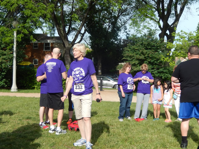 Volunteers Manage Runner Registration and Check-in : Saturday June 14th, 2014