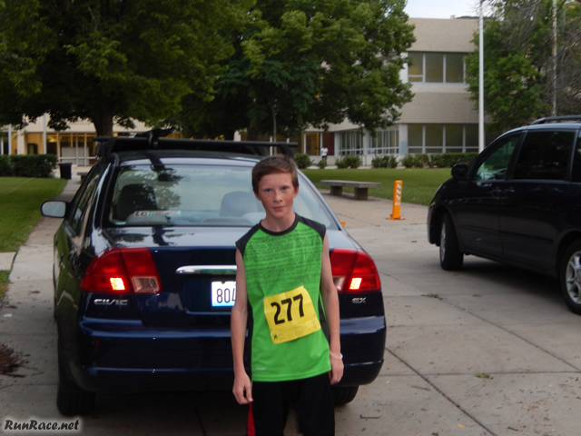 Chicago Full Moon Run action near the finish line