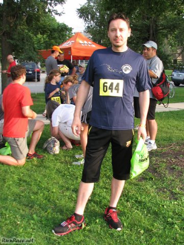 Pre-race gathering of runners and volunteers