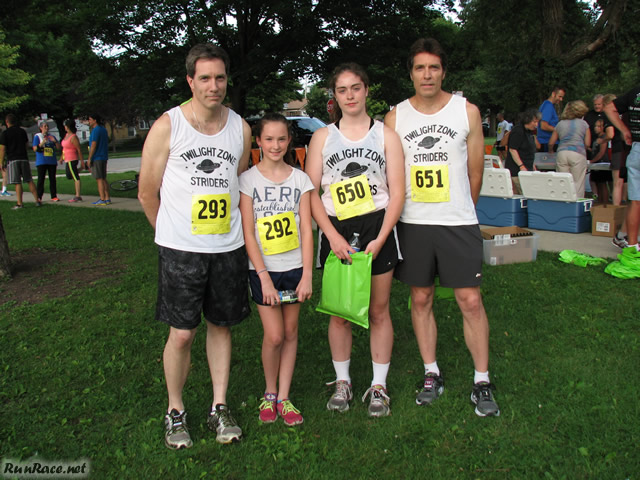 Pre-race gathering of runners and volunteers