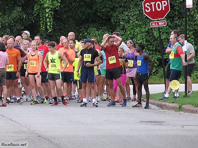 Starting line of the 3rd Annual Chicago Full Moon Run