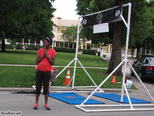 Runners of the 5-Km complete their first lap