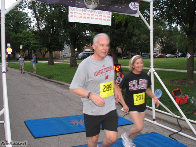 Chicago Full Moon Run action near the finish line