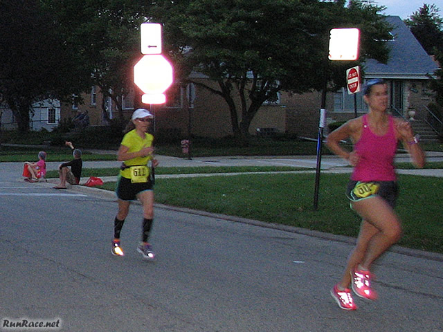 Chicago Full Moon Run action near the finish line