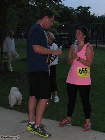 Chicago Full Moon Run action near the finish line