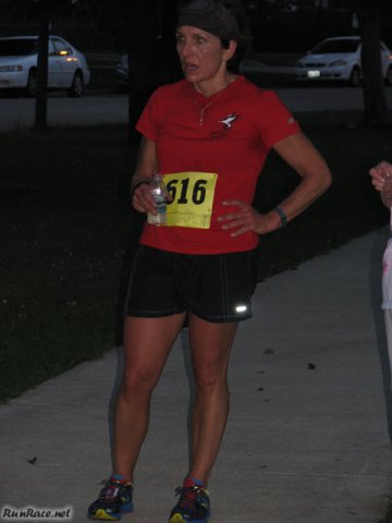 Chicago Full Moon Run action near the finish line